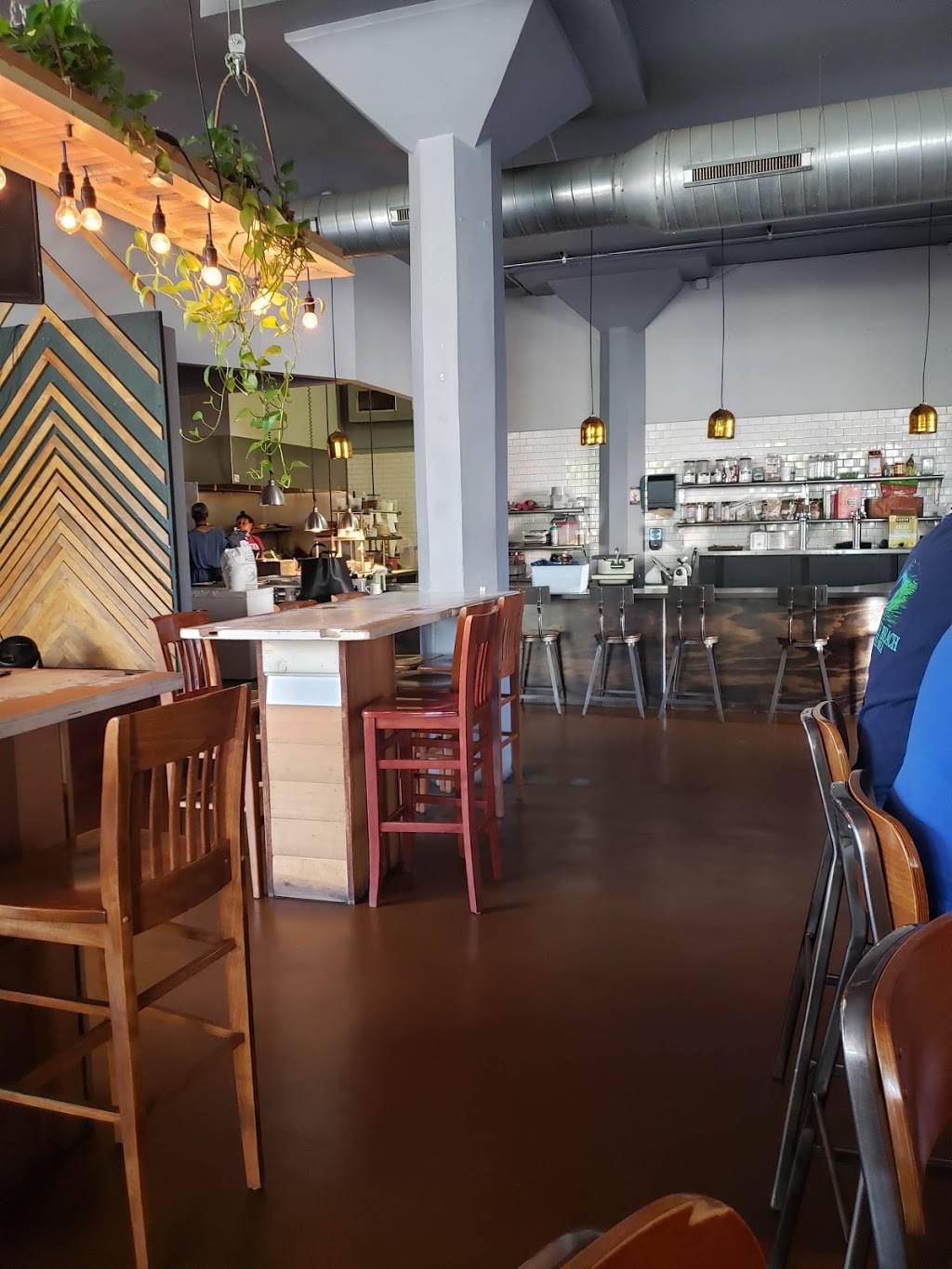 Company Brewing | restaurant | 735 E Center St, Milwaukee, WI 53212, USA | 4149300909 OR +1 414-930-0909