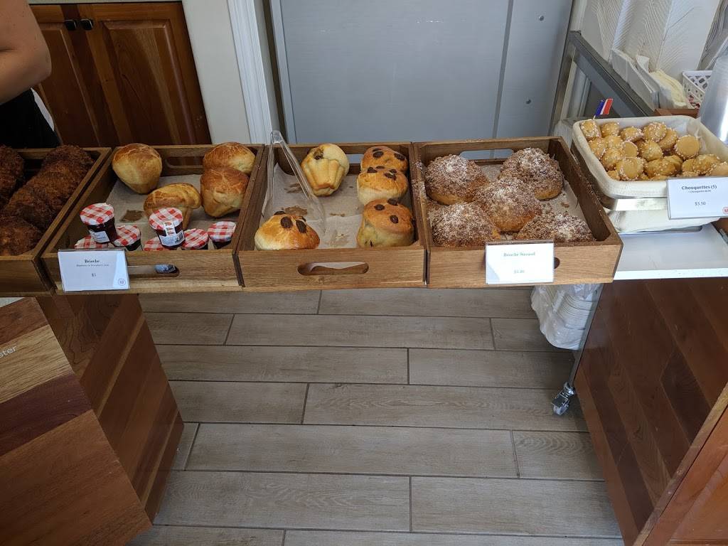 Le French Rooster | cafe | 2221 W Olive Ave, Burbank, CA 91506, USA | 8188597153 OR +1 818-859-7153