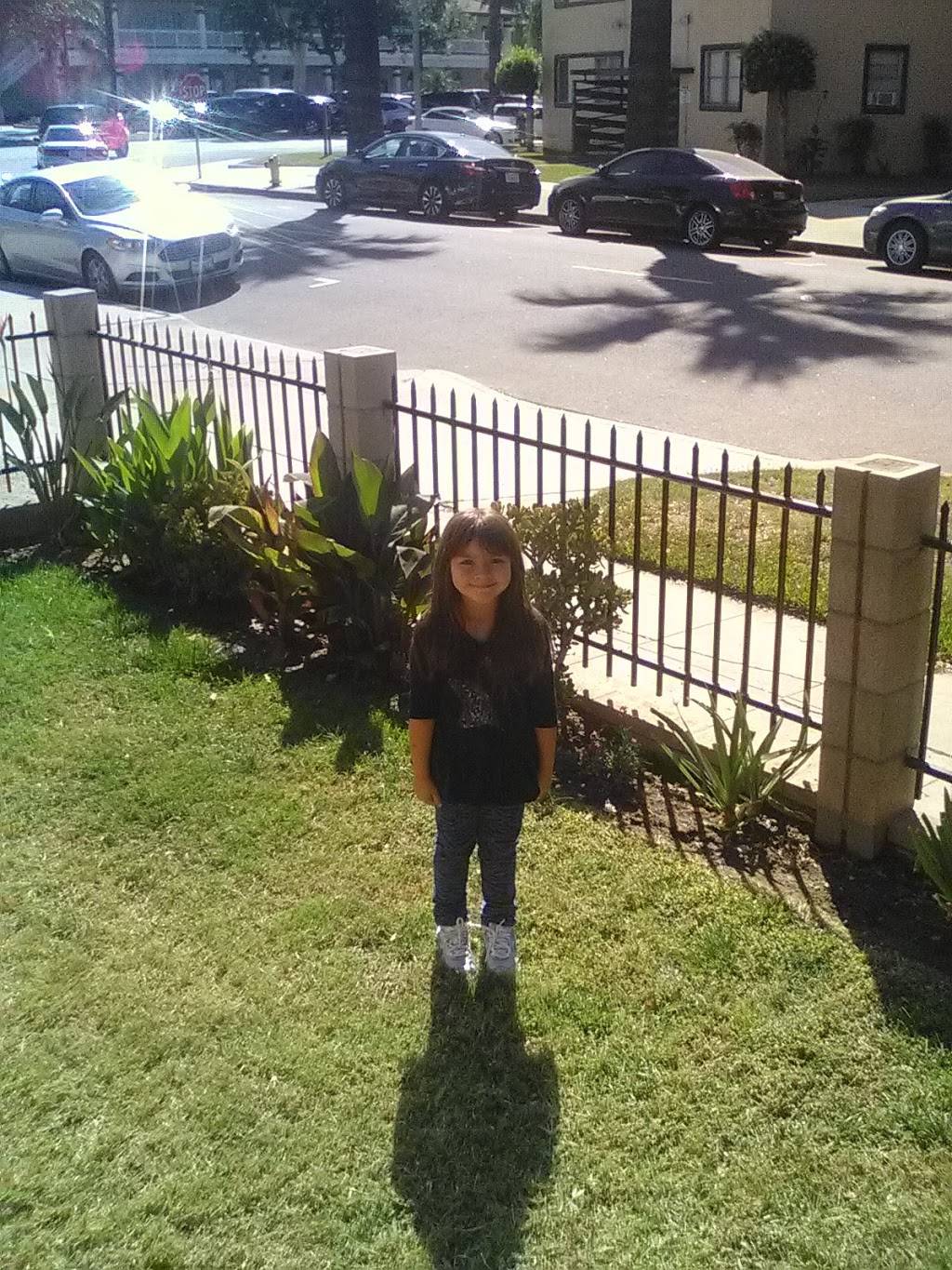 J R Maxim Restaurant | restaurant | 8861 Chumash Ct, Riverside, CA 92509, USA | 9513603430 OR +1 951-360-3430