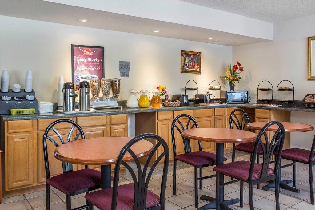 Econo Lodge & Suites | restaurant | 408 W Morganton Rd, Southern Pines, NC 28387, USA | 9106922063 OR +1 910-692-2063