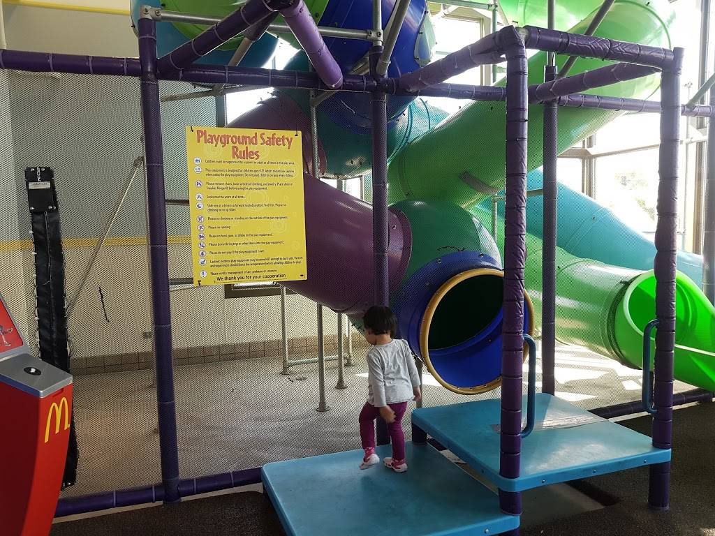 McDonalds | cafe | 1812 N Neil St, Champaign, IL 61820, USA | 2173595251 OR +1 217-359-5251