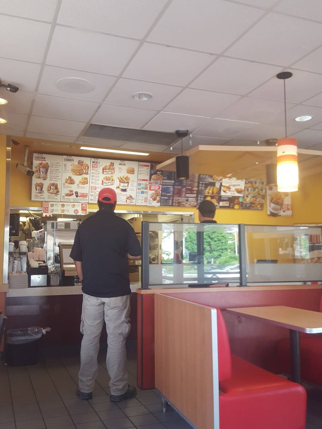 KFC | restaurant | 265 Washington St, Stoughton, MA 02072, USA | 7812970971 OR +1 781-297-0971