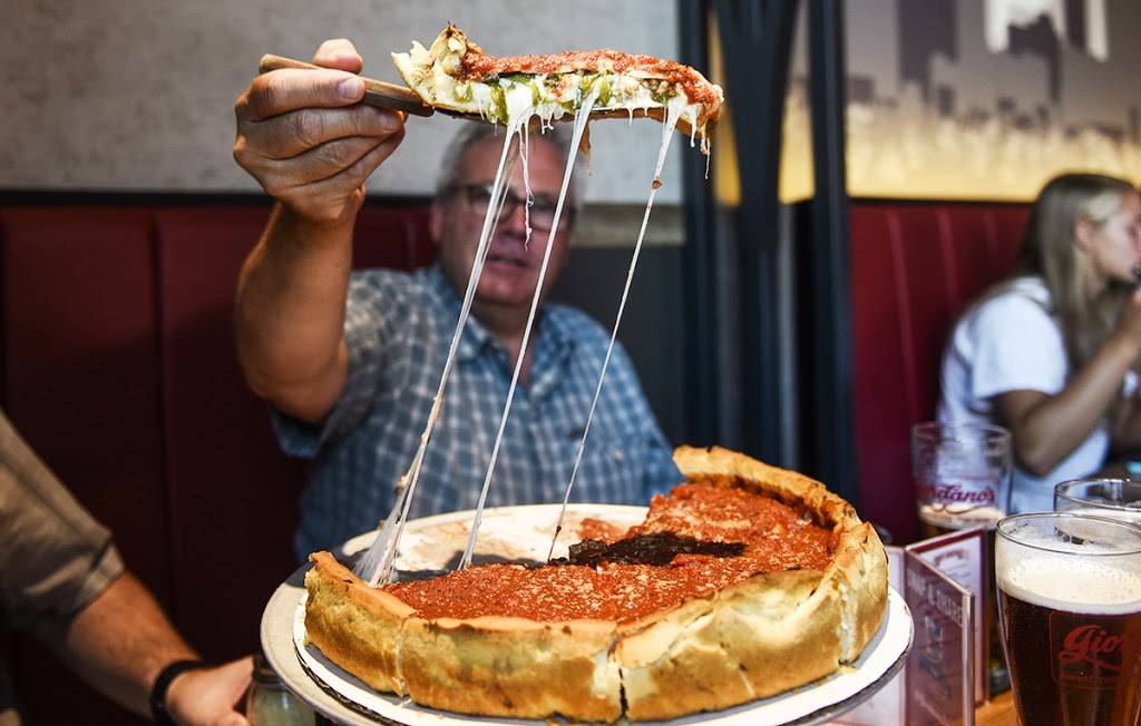 Giordanos | meal takeaway | 2700 Hennepin Ave S, Minneapolis, MN 55408, USA | 6124443143 OR +1 612-444-3143