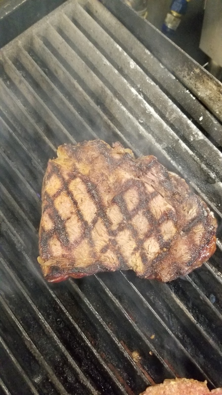 Big Js Road House | restaurant | 510 Cliff Ave, Harrisburg, SD 57032, USA | 6057678000 OR +1 605-767-8000