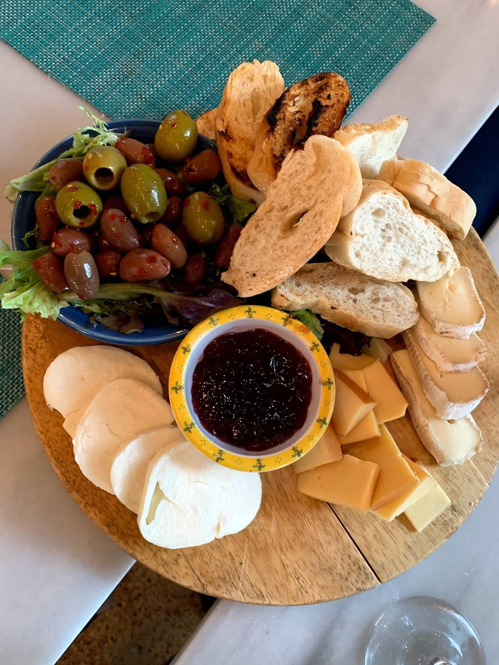 Jules Kitchen, at Circa 39 Hotel | cafe | 3900 Collins Ave, Miami Beach, FL 33140, USA | 3055031121 OR +1 305-503-1121