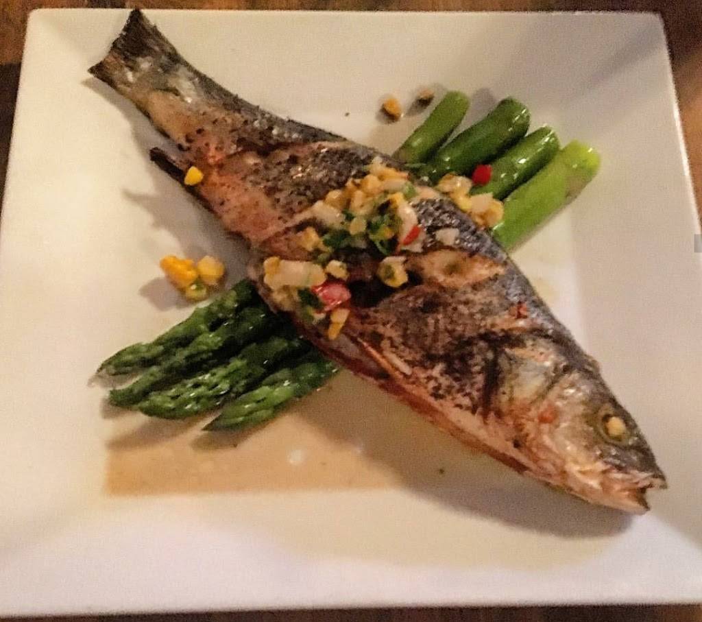 J&J Seafood Bar and Grill | restaurant | 634 E Atlantic Ave, Delray Beach, FL 33483, USA | 5612723390 OR +1 561-272-3390