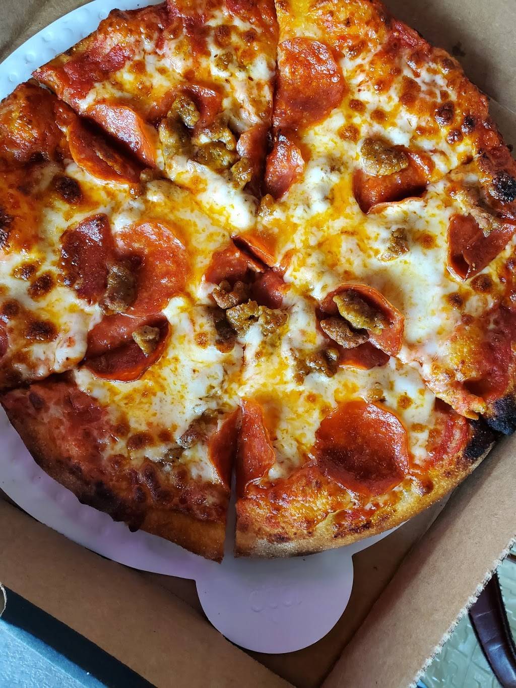 1000 Degrees Pizza Salad Wings of Heathrow | restaurant | 1109 International Pkwy Suite 1601, Lake Mary, FL 32746, USA | 4073330722 OR +1 407-333-0722