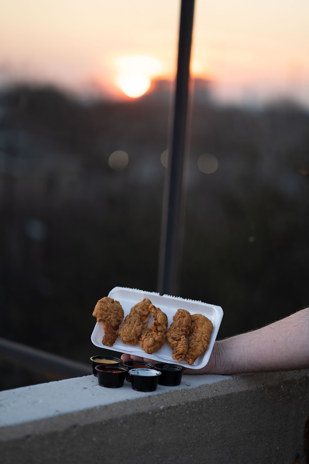 Wing Boss | meal takeaway | 4315 Bryan St, Dallas, TX 75204, USA | 8178458774 OR +1 817-845-8774