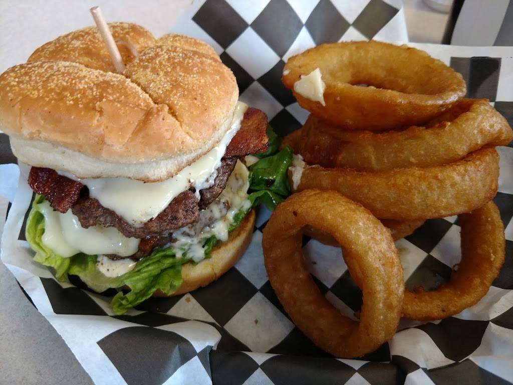 Flippin Jimmys | restaurant | 118 W North St, Fostoria, OH 44830, USA | 4197017062 OR +1 419-701-7062