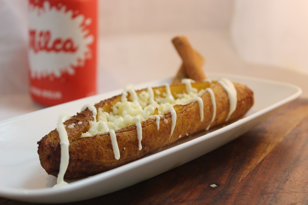 Chelas Nicaraguan Cuisine - Fritanga | restaurant | 20141 SW 127th Ave, Miami, FL 33177, USA | 7864786345 OR +1 786-478-6345