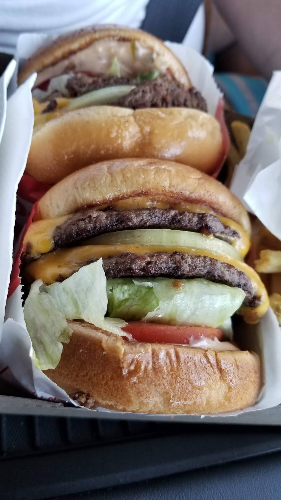 In-N-Out Burger | meal takeaway | 28900 Henry Miller Ave, Santa Nella, CA 95322, USA | 8007861000 OR +1 800-786-1000