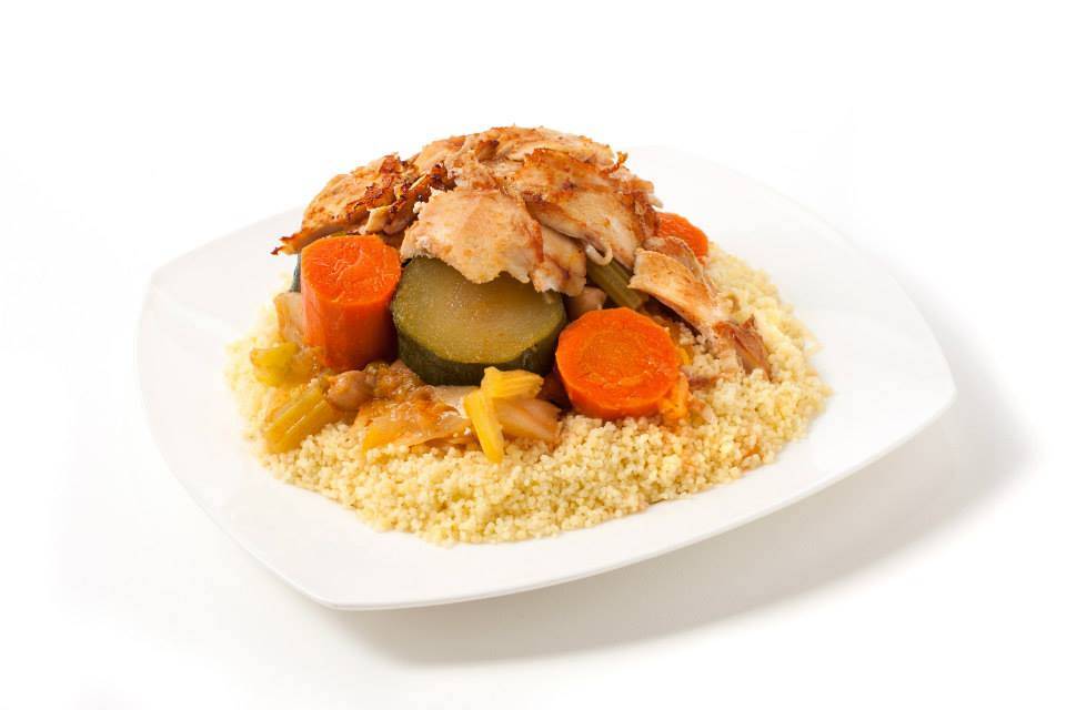 Restaurant Taouk | restaurant | 1312 Rue Roberval, Saint-Bruno-de-Montarville, QC J3V 5J1, Canada | 4504414111 OR +1 450-441-4111