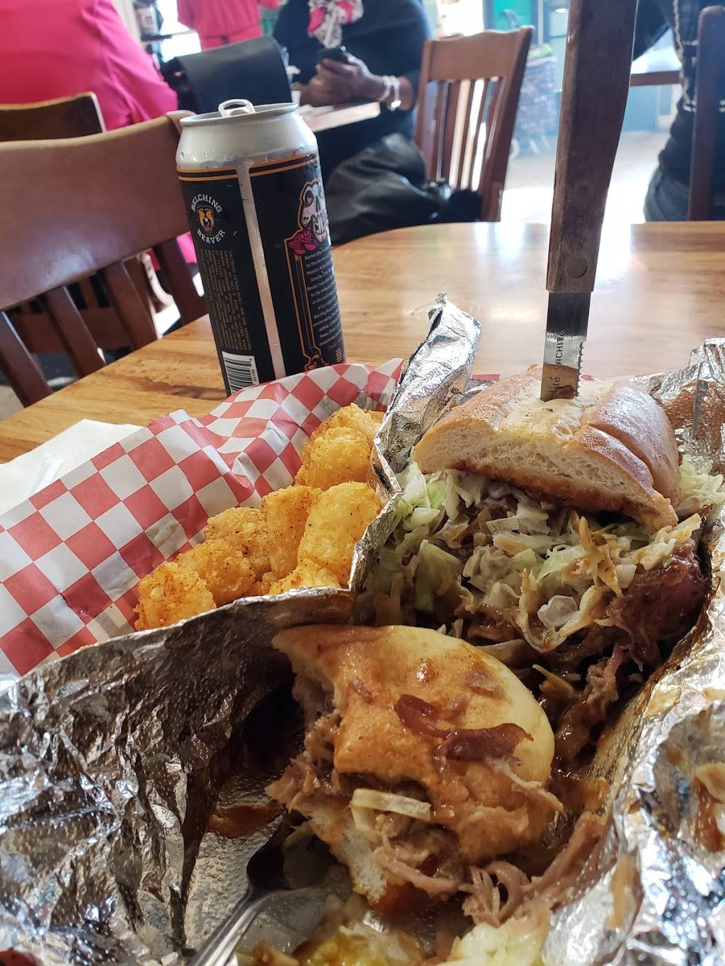 T & R Taste of Texas Barbeque | restaurant | 3621 Broadway, Sacramento, CA 95817, USA | 9167391669 OR +1 916-739-1669