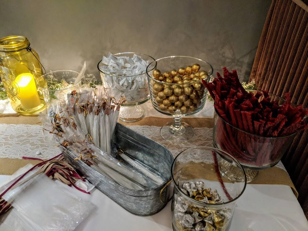 Inn At Eagle Sticks | restaurant | 2655 Maysville Pike, Zanesville, OH 43701, USA | 7404544900 OR +1 740-454-4900