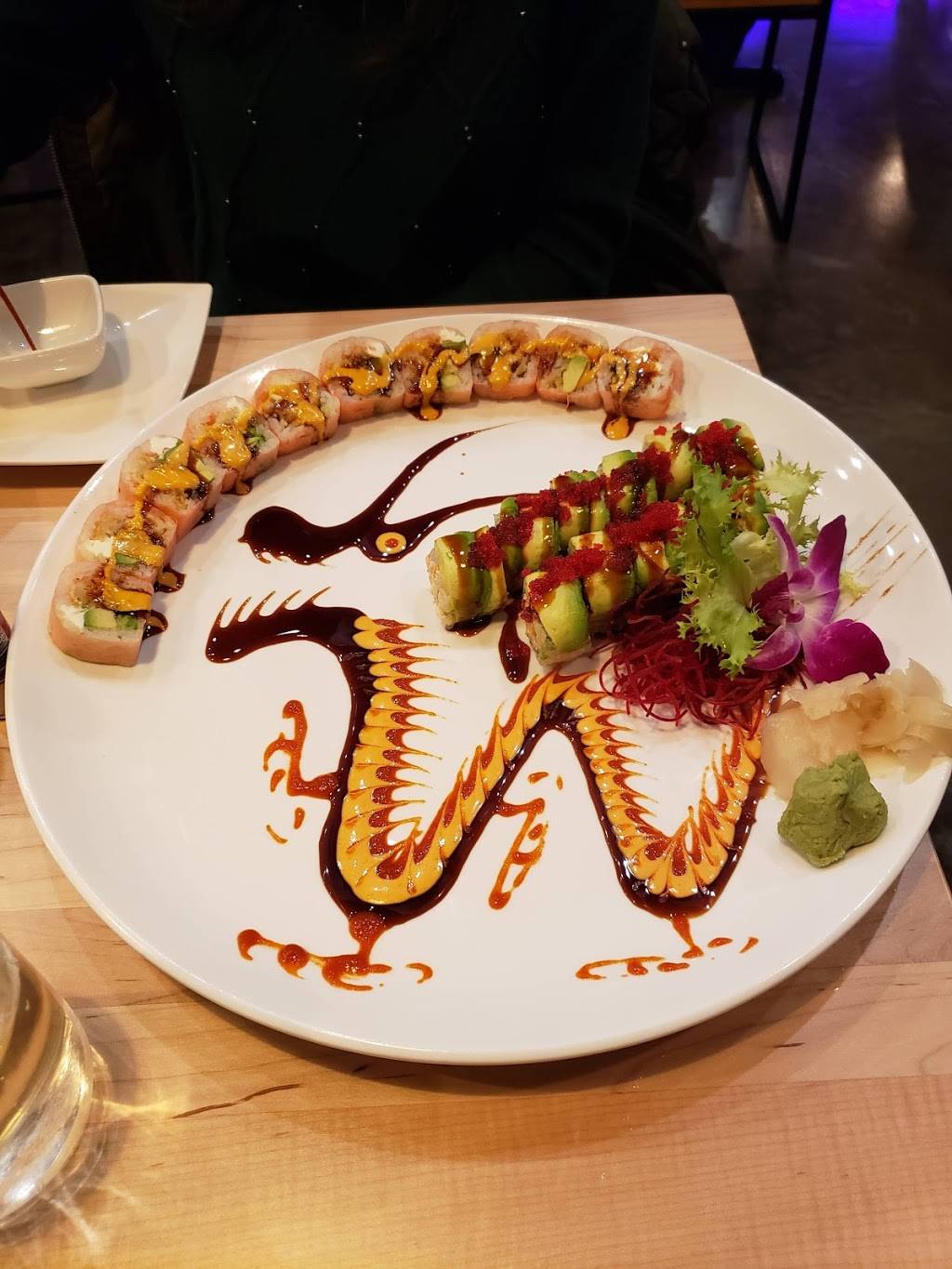 Ginza Sushi & Ramen Bar | restaurant | 1015 Michigan St NE, Grand Rapids, MI 49503, USA | 6162724116 OR +1 616-272-4116