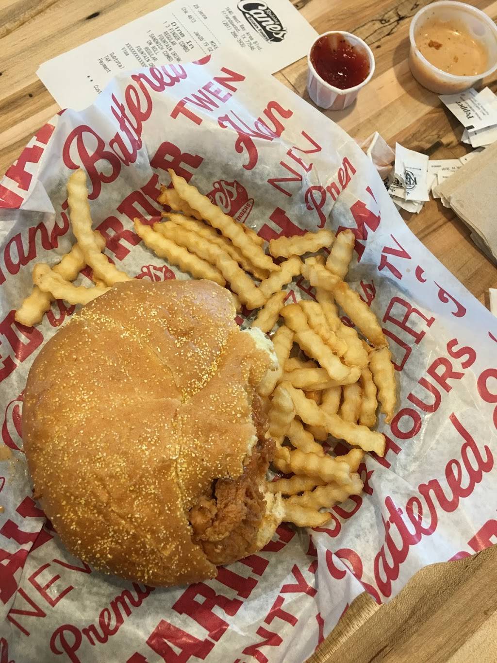 Raising Canes Chicken Fingers | meal takeaway | 1640 Bay Area Blvd, Friendswood, TX 77546, USA | 2812863932 OR +1 281-286-3932