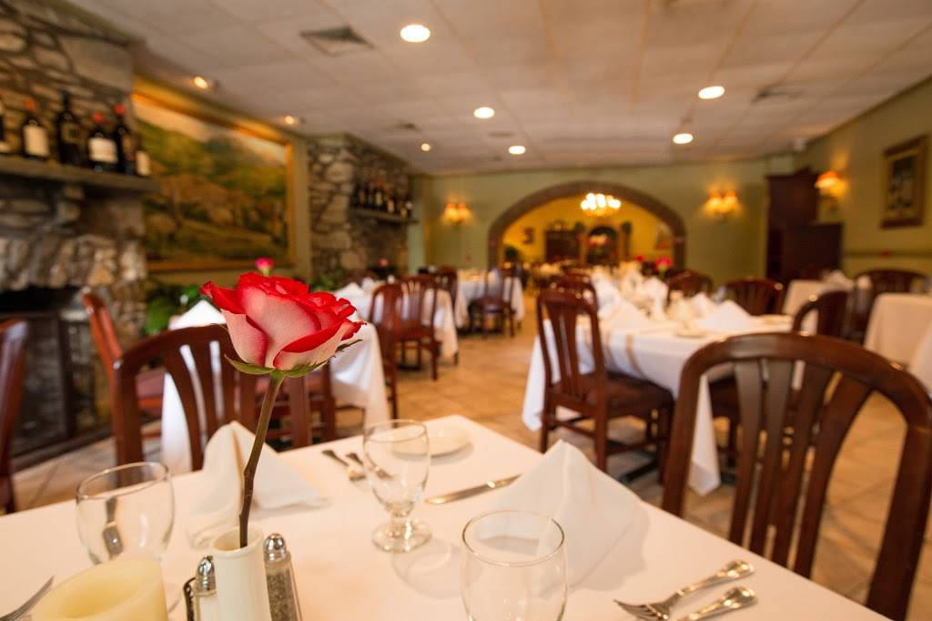 La Locanda Ristorante Italiano | restaurant | 4989 West Chester Pike, Newtown Square, PA 19073, USA | 6103537033 OR +1 610-353-7033