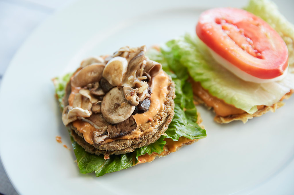 Veggos Green Cuisine | restaurant | 23615 El Toro Rd Q, Lake Forest, CA 92630, USA | 9493053593 OR +1 949-305-3593