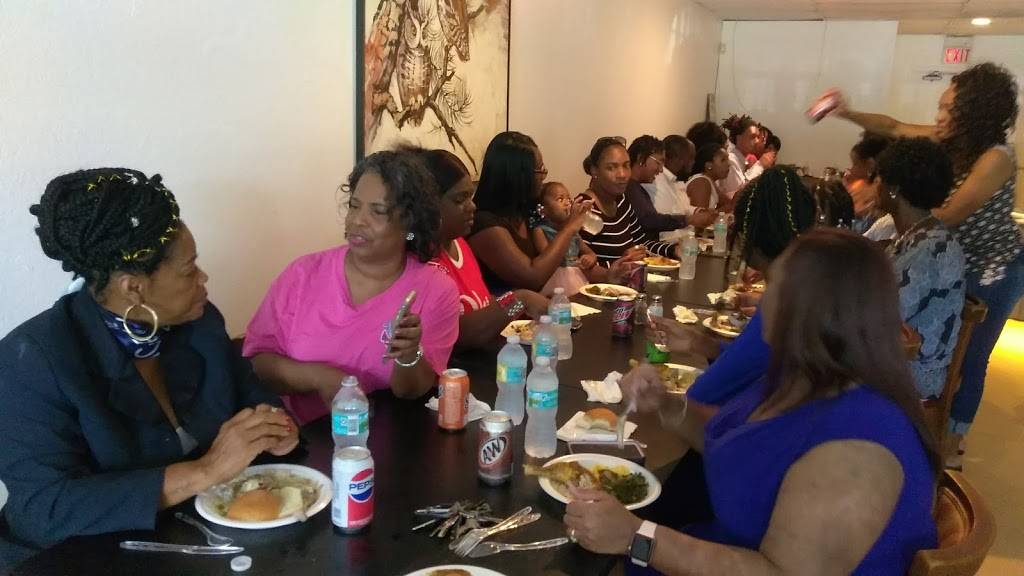 Georges Grill | restaurant | 1836 49th St S, Gulfport, FL 33707, USA | 7273234286 OR +1 727-323-4286