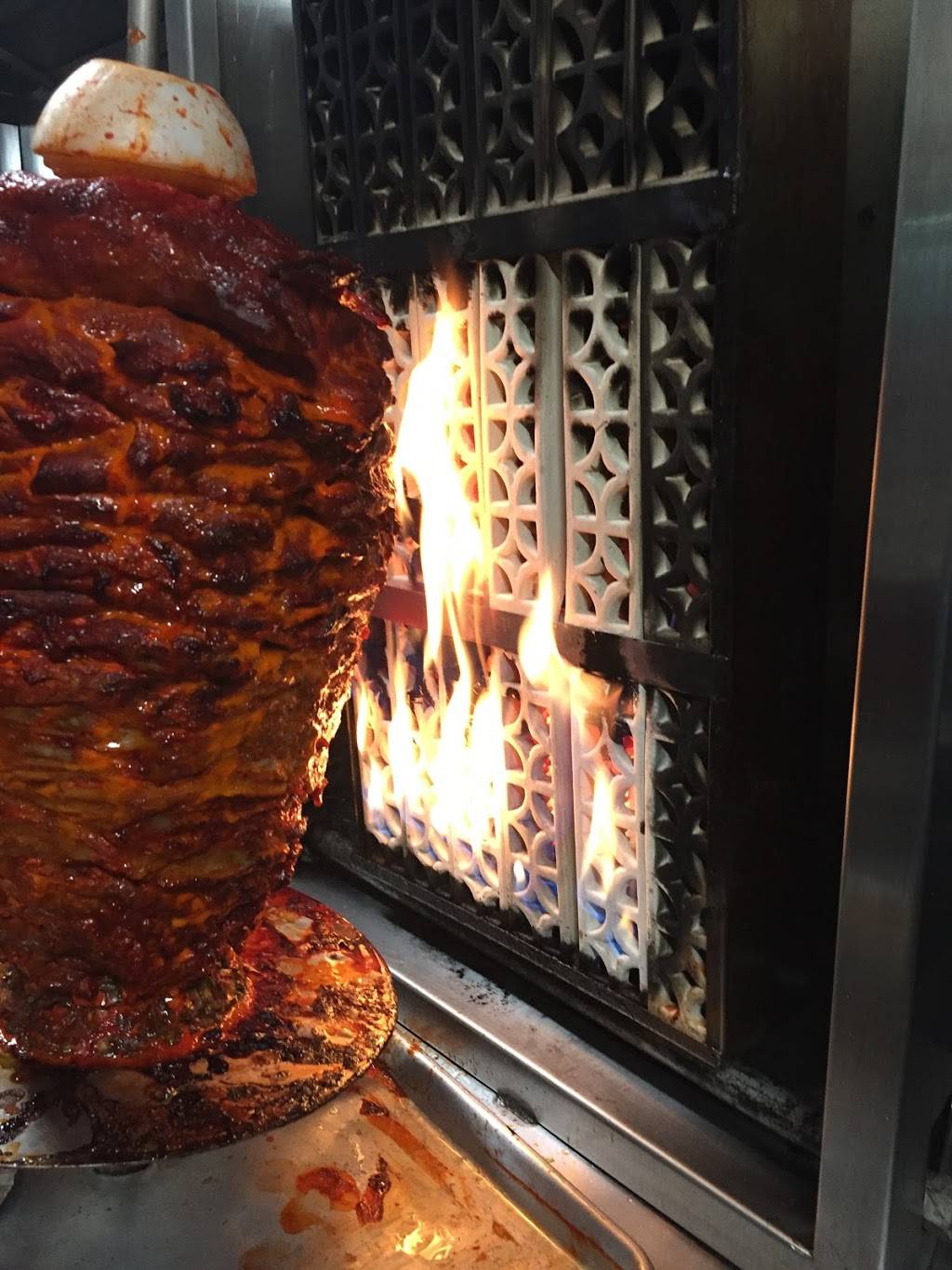 Los Agavez Taqueria | restaurant | 3166 N High St, Columbus, OH 43202, USA | 6142067634 OR +1 614-206-7634