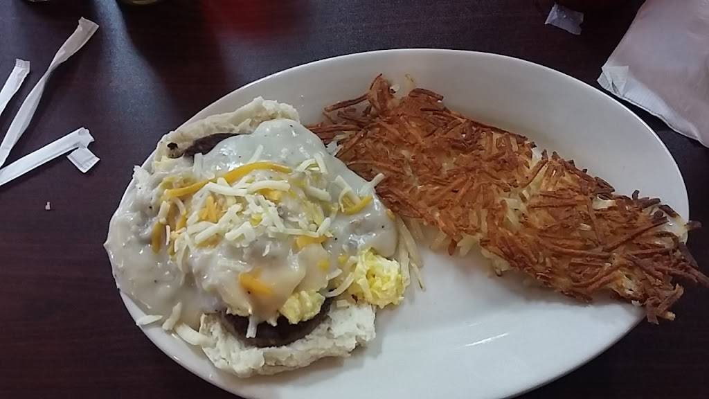 Darrells Dog Gone Good Diner | restaurant | 5125 E Silver Springs Blvd, Silver Springs, FL 34488, USA | 3522361115 OR +1 352-236-1115