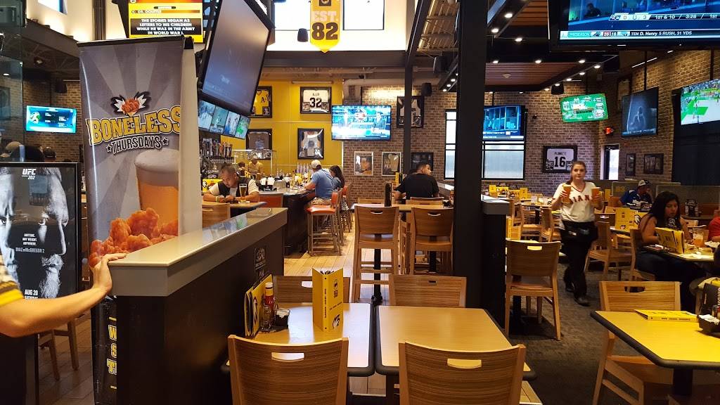 Buffalo Wild Wings | restaurant | 1090 Harter Pkwy, Yuba City, CA 95993, USA | 5307559851 OR +1 530-755-9851