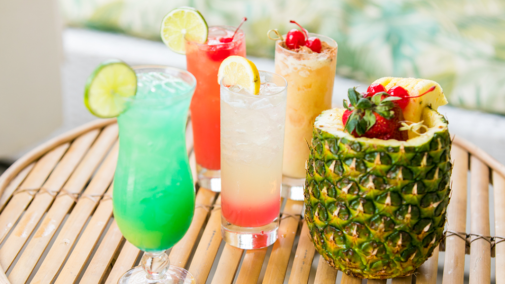 The Island Spot | restaurant | 2661 Midway Rd #105, Carrollton, TX 75006, USA | 9724477000 OR +1 972-447-7000