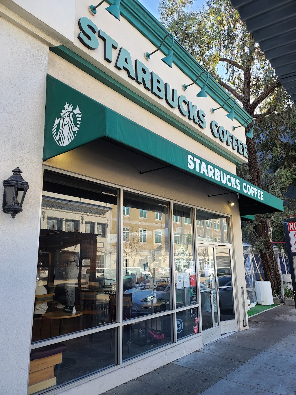 Starbucks | cafe | 1750 Divisadero St, San Francisco, CA 94115, USA | 4153467193 OR +1 415-346-7193