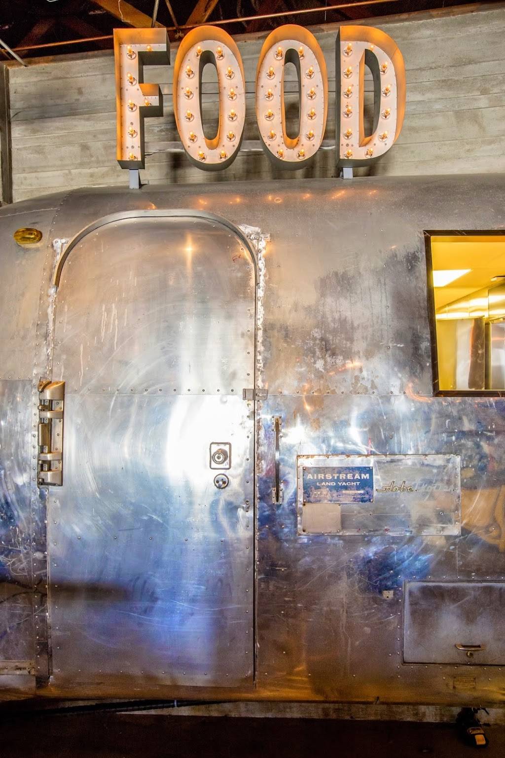 OB Warehouse | restaurant | 4839 Newport Ave, San Diego, CA 92107, USA | 6192221700 OR +1 619-222-1700