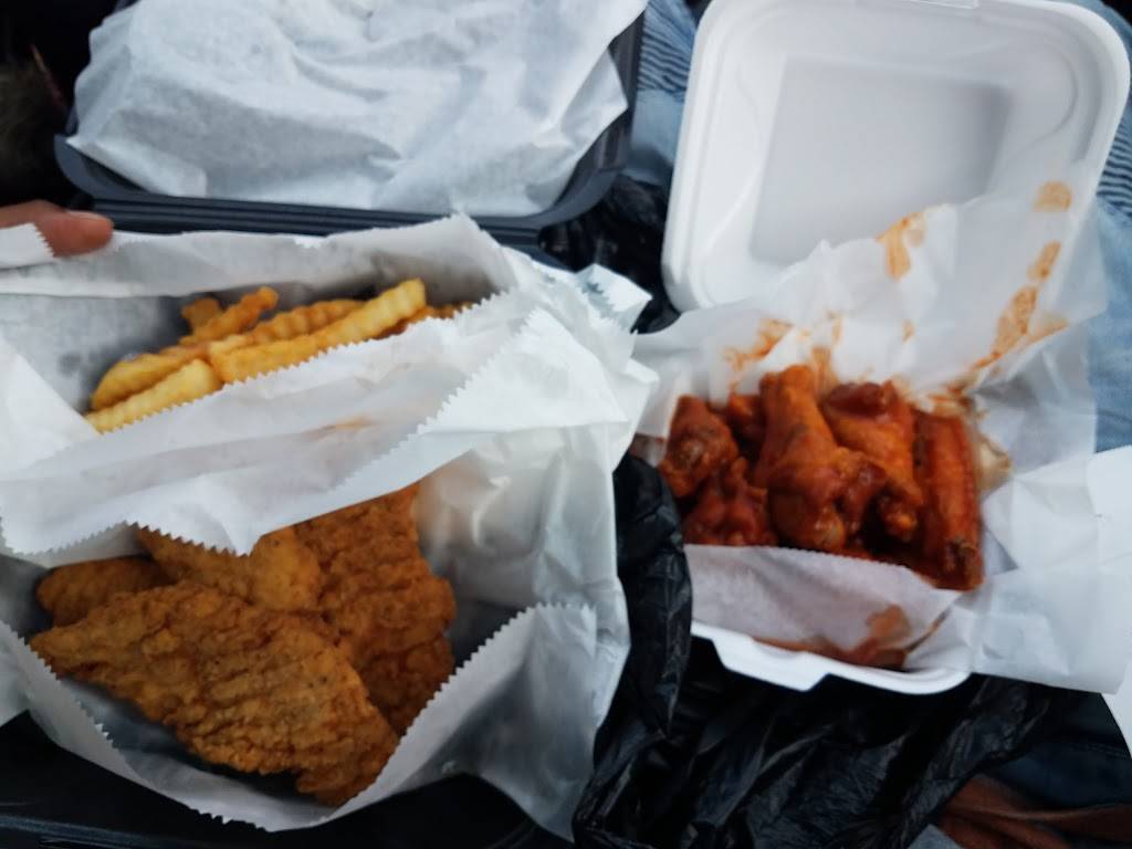 Wing Zone | restaurant | 520 Mills Ave, Greenville, SC 29605, USA | 8643700700 OR +1 864-370-0700