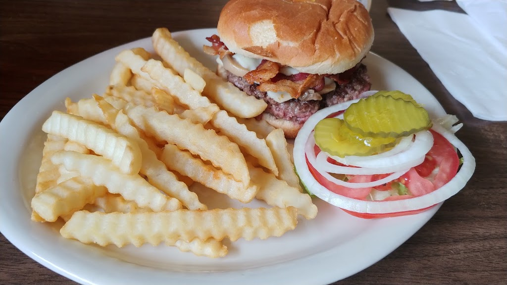 Ricks Restaurant | restaurant | 20005 US-54, Pratt, KS 67124, USA | 6206723681 OR +1 620-672-3681