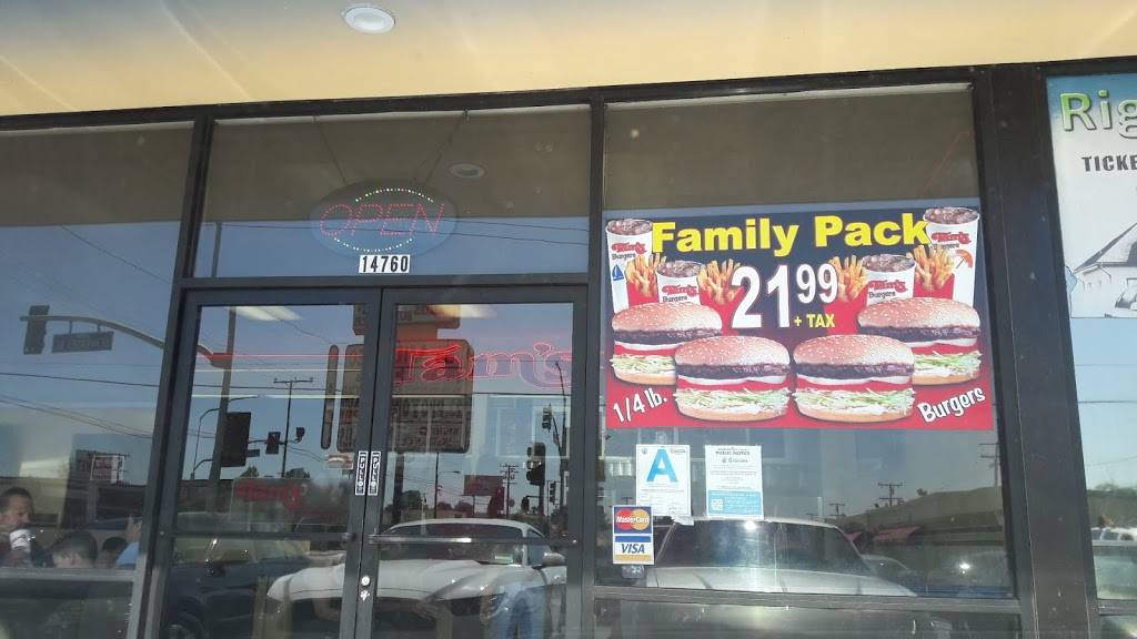 Tams Burgers | restaurant | 14760 Bellflower Blvd, Bellflower, CA 90706, USA | 5629255680 OR +1 562-925-5680