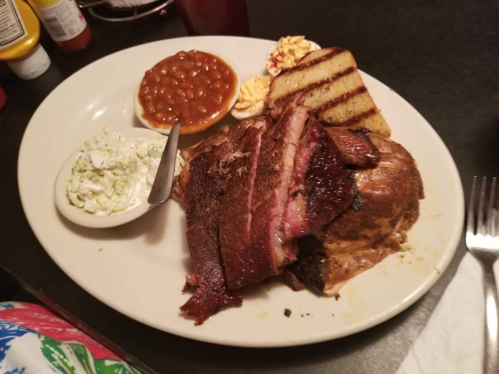 The Ozona Pig | restaurant | 311 Orange St N, Palm Harbor, FL 34683, USA | 7277730744 OR +1 727-773-0744