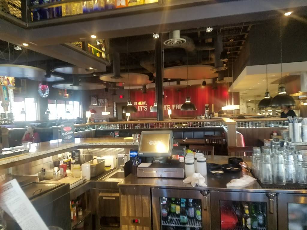 TGI Fridays | restaurant | 6900 N Illinois St, Fairview Heights, IL 62208, USA | 6186248443 OR +1 618-624-8443