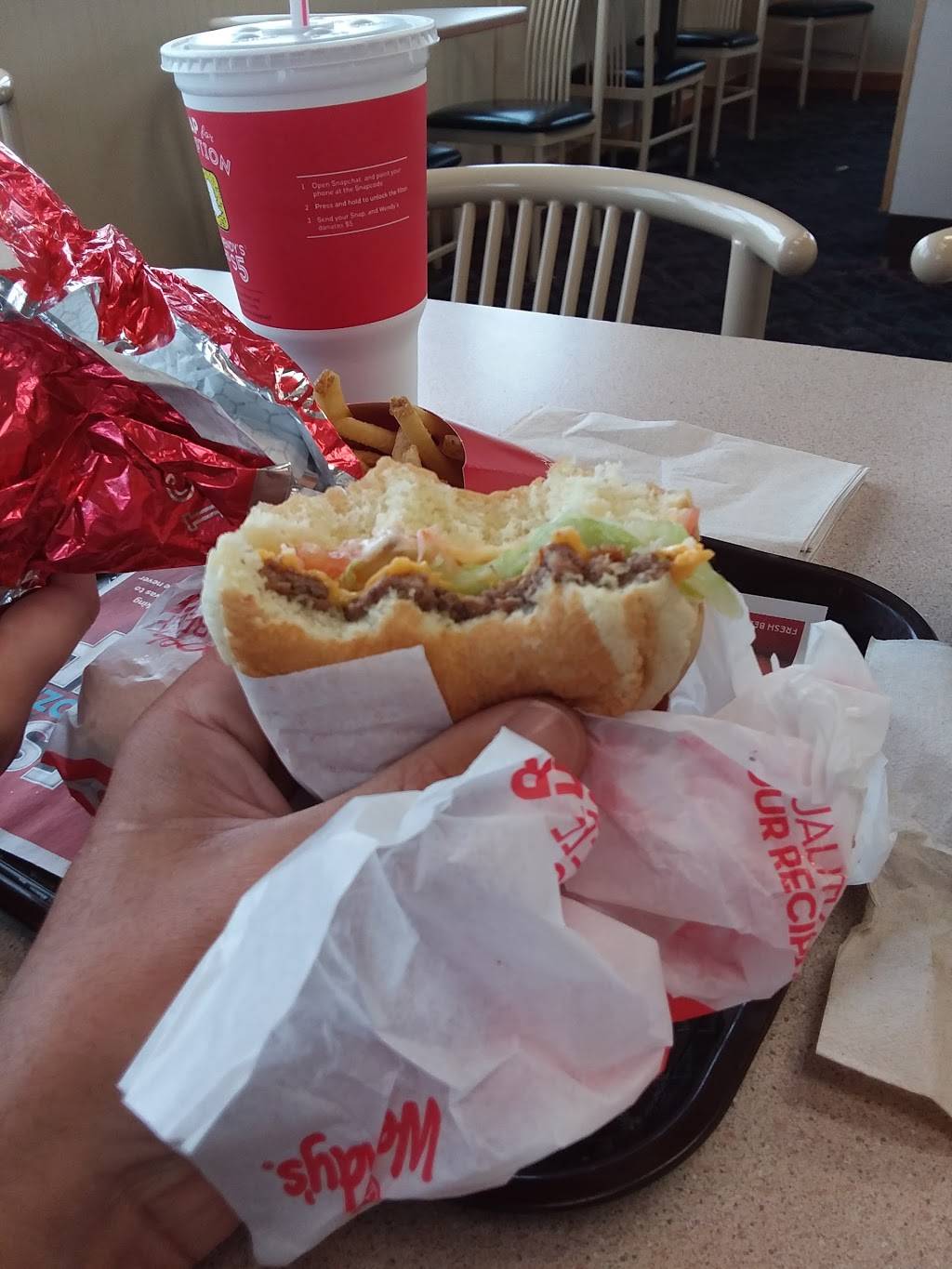 Wendys | restaurant | 2620 Hilltop Dr, Redding, CA 96002, USA | 5302217373 OR +1 530-221-7373