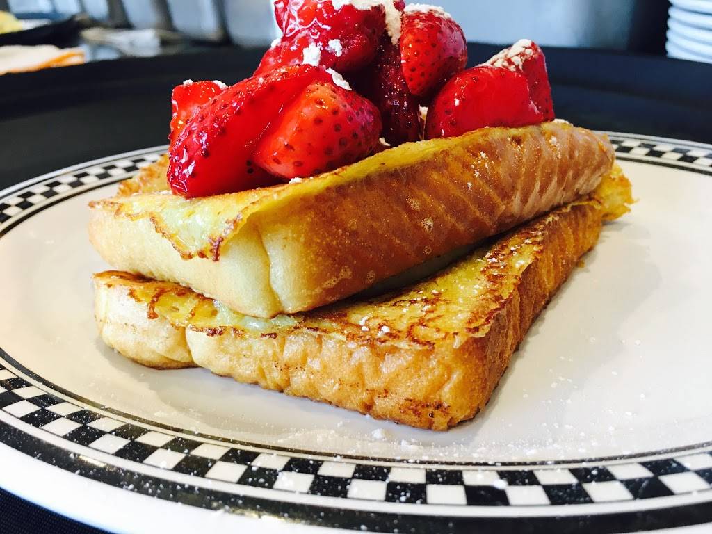 Cozy Corner Restaurant and Pancake House | bakery | 2294 N Milwaukee Ave, Chicago, IL 60647, USA | 7732762215 OR +1 773-276-2215