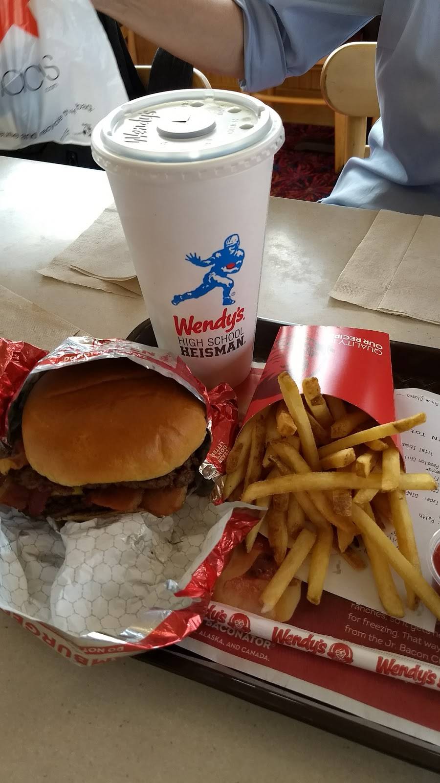 Wendys | restaurant | 1899 W, Perimeter Dr, Roseville, MN 55113, USA | 6514786460 OR +1 651-478-6460