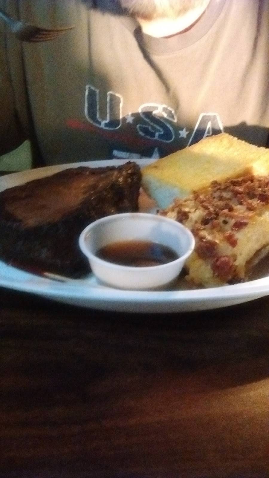 On Broadway | restaurant | 44 Jackson St, Anderson, IN 46016, USA | 7656447270 OR +1 765-644-7270