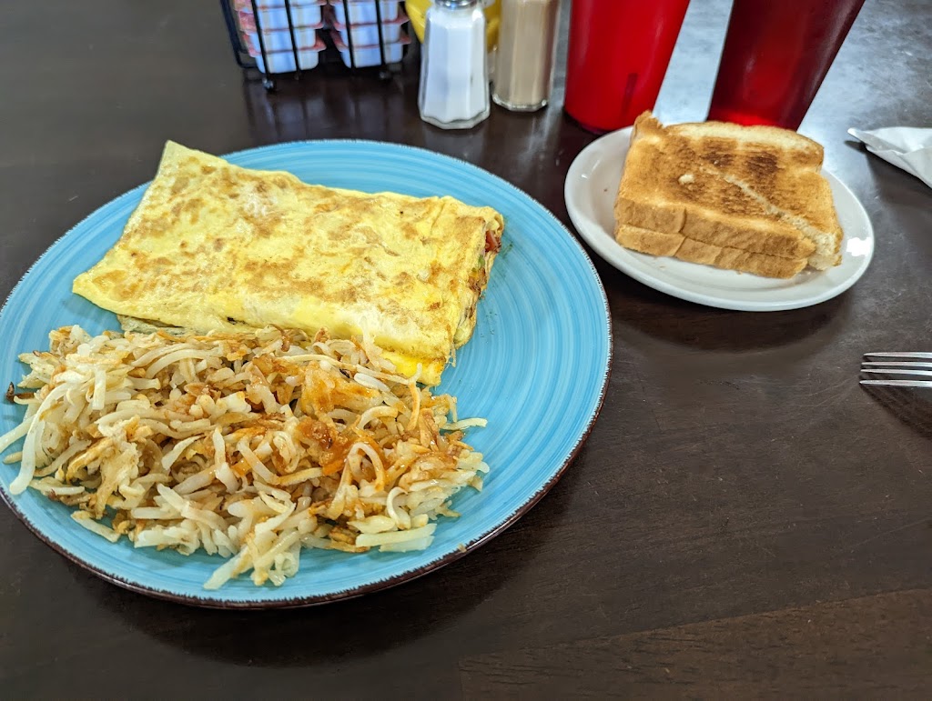 Joe Snuffys | restaurant | 209 W 1st St, Abilene, KS 67410, USA | 7852637802 OR +1 785-263-7802