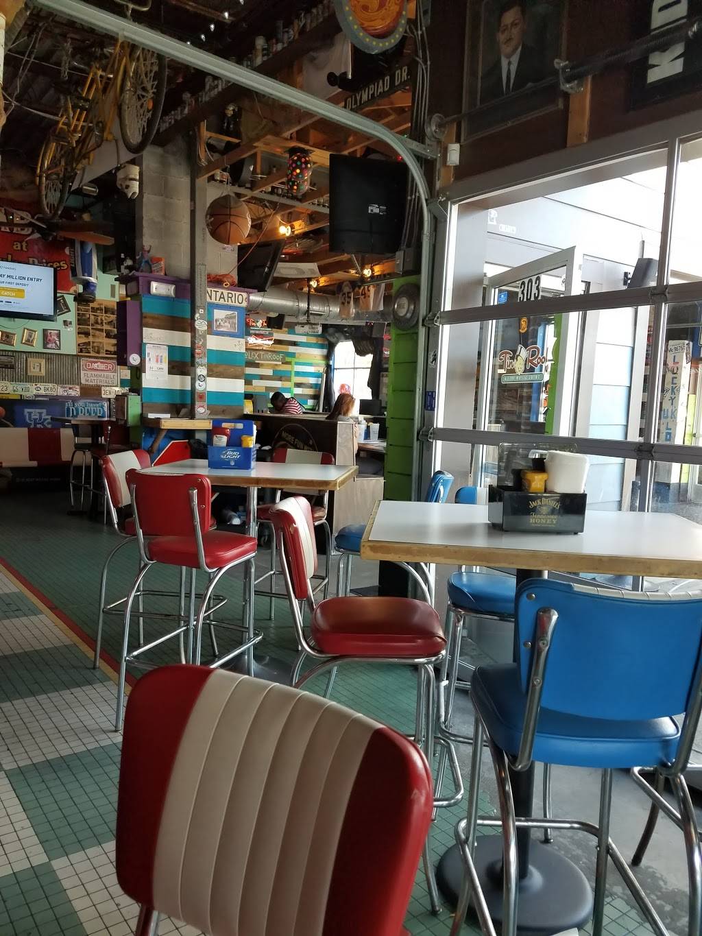 Tin Roof | restaurant | 303 S Limestone, Lexington, KY 40508, USA | 8593179111 OR +1 859-317-9111