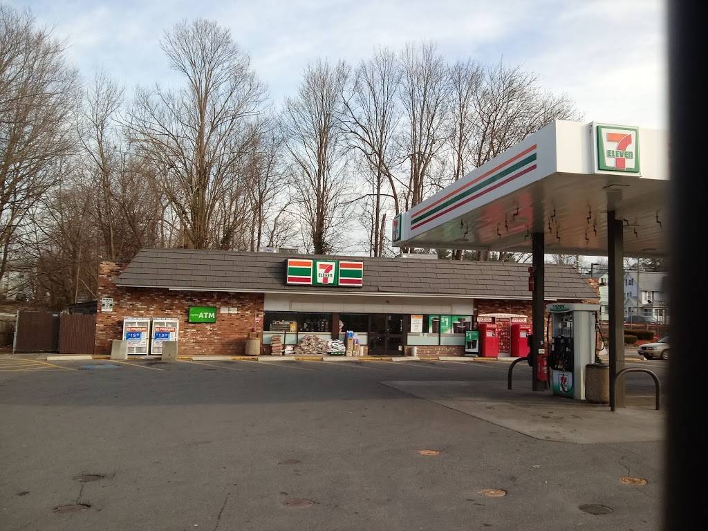 7-Eleven | bakery | 180 Union St, Rockville, CT 06066, USA | 8608756392 OR +1 860-875-6392