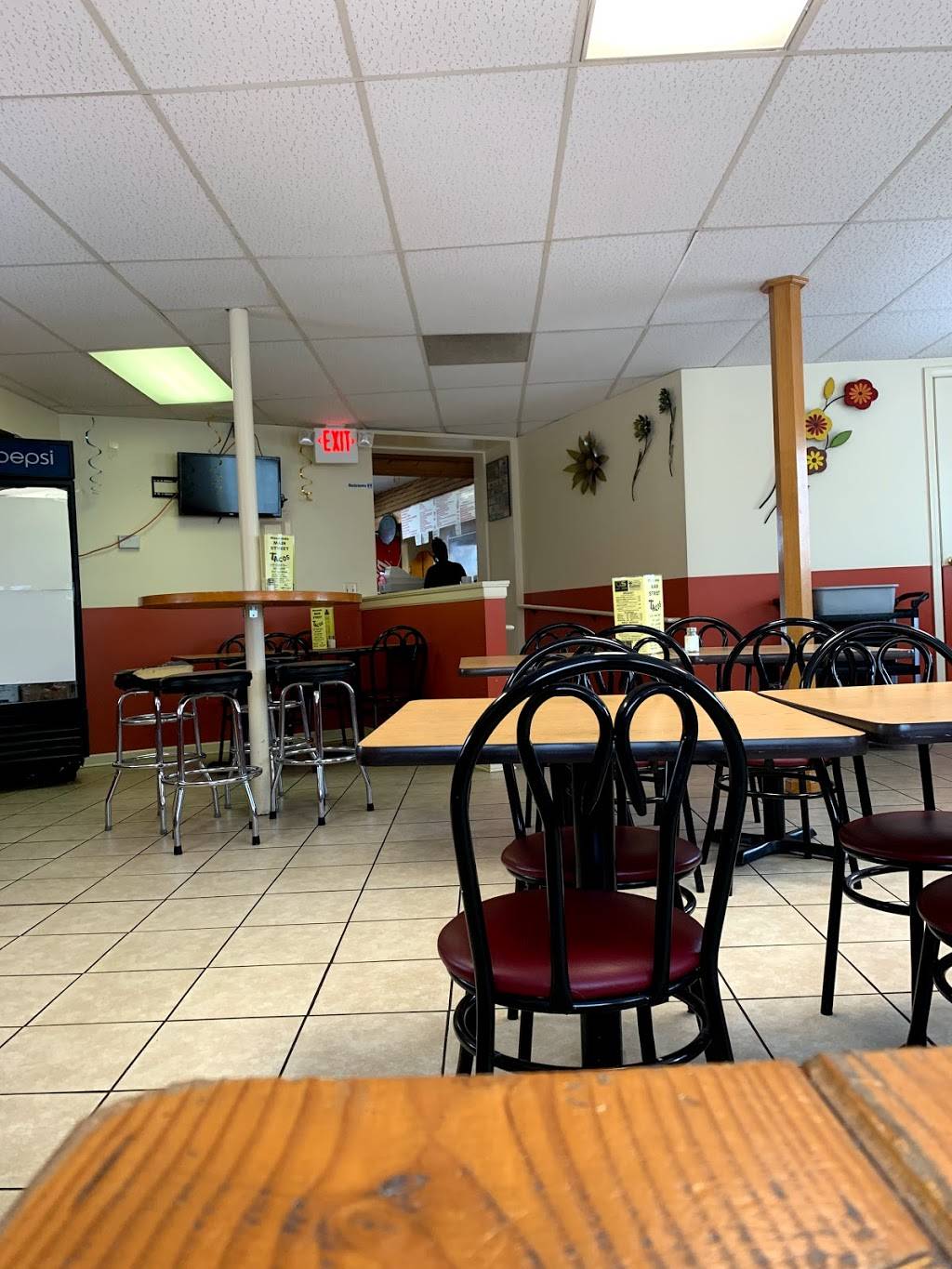 Main Street Tacos | restaurant | 327 N Main St, Wauconda, IL 60084, USA | 8475268586 OR +1 847-526-8586