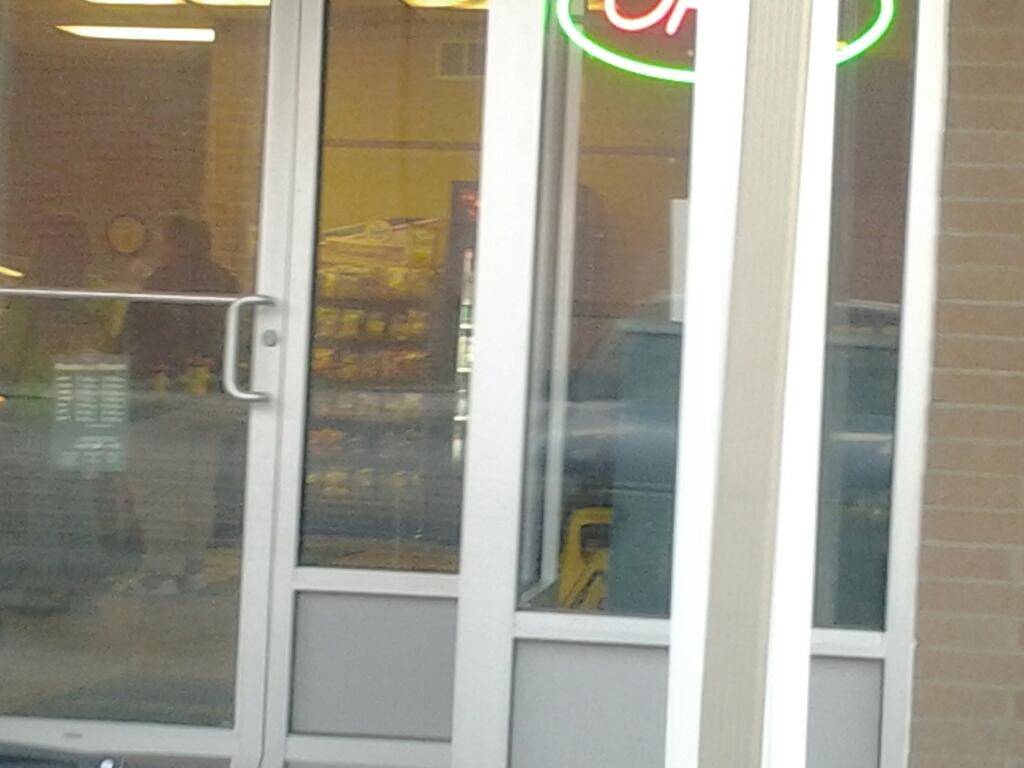 Subway | restaurant | 179 E Taggart St, East Palestine, OH 44413, USA | 3304263375 OR +1 330-426-3375