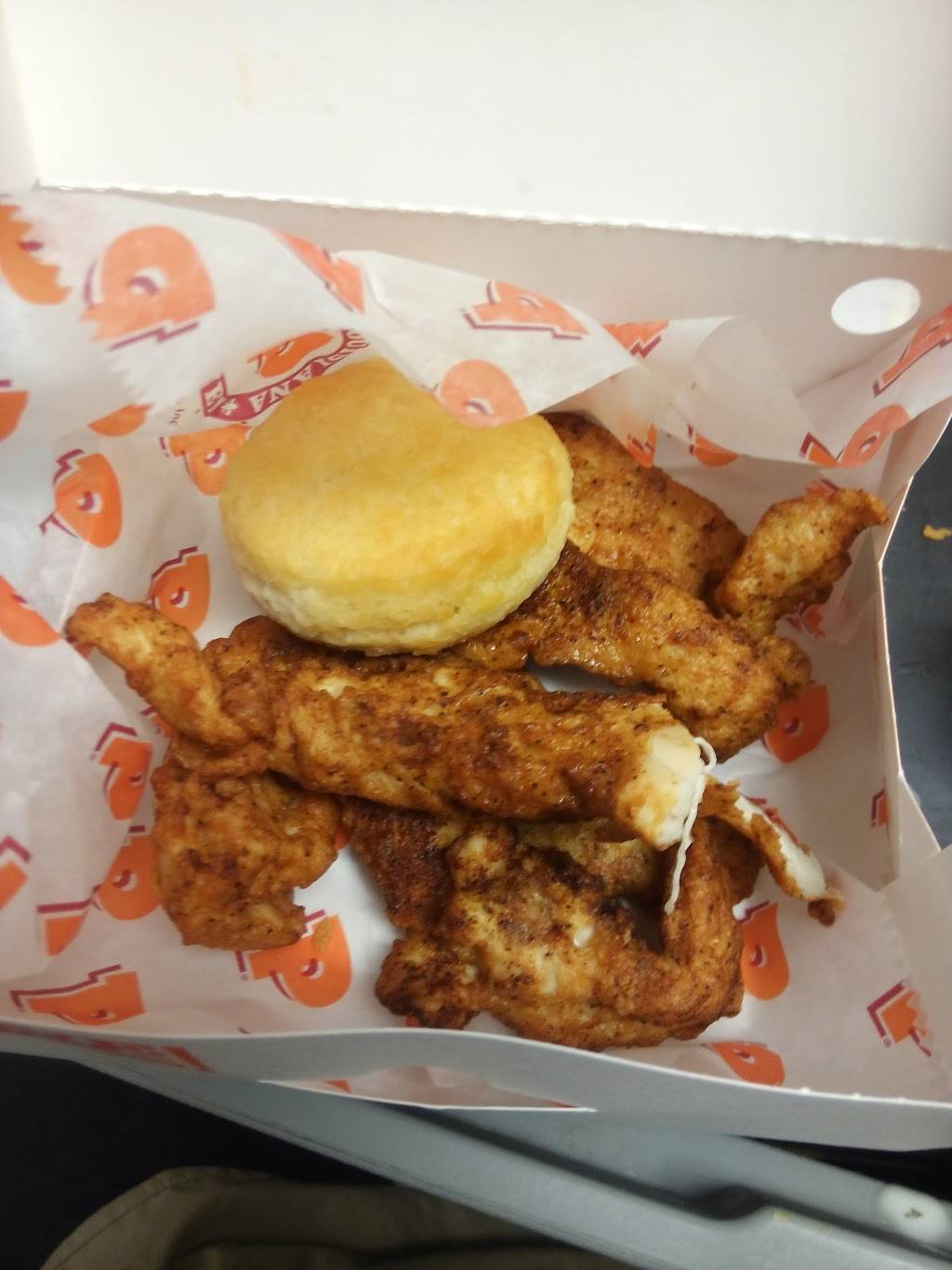 Popeyes Louisiana Kitchen | restaurant | 2902 Madison Ave, Indianapolis, IN 46225, USA | 3177810667 OR +1 317-781-0667