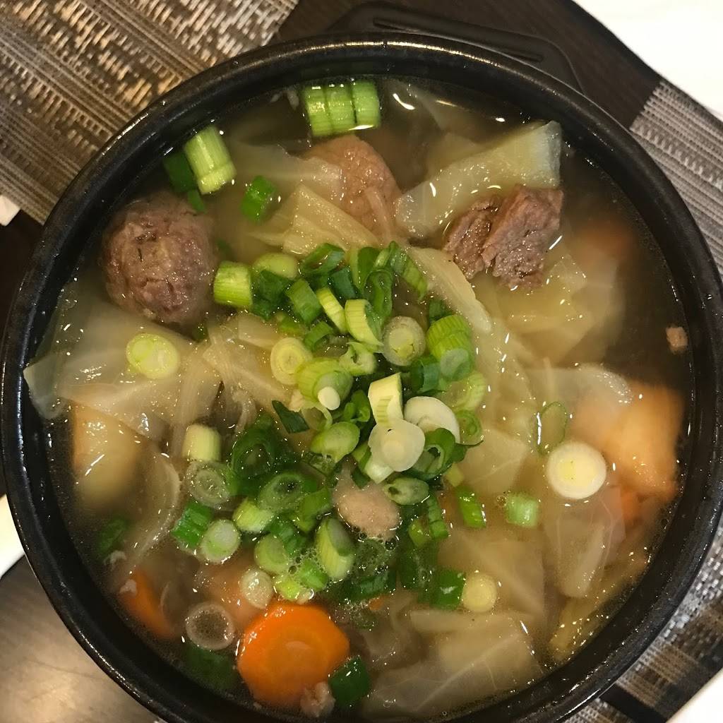 Buuz Thai Eatery | restaurant | 1926 Wilson Blvd, Arlington, VA 22201, USA | 7038753998 OR +1 703-875-3998