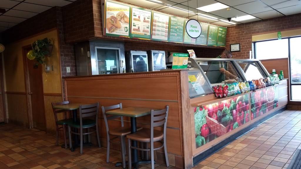 Subway | restaurant | 2868 Washtenaw Ave, Ypsilanti, MI 48197, USA | 7345724200 OR +1 734-572-4200