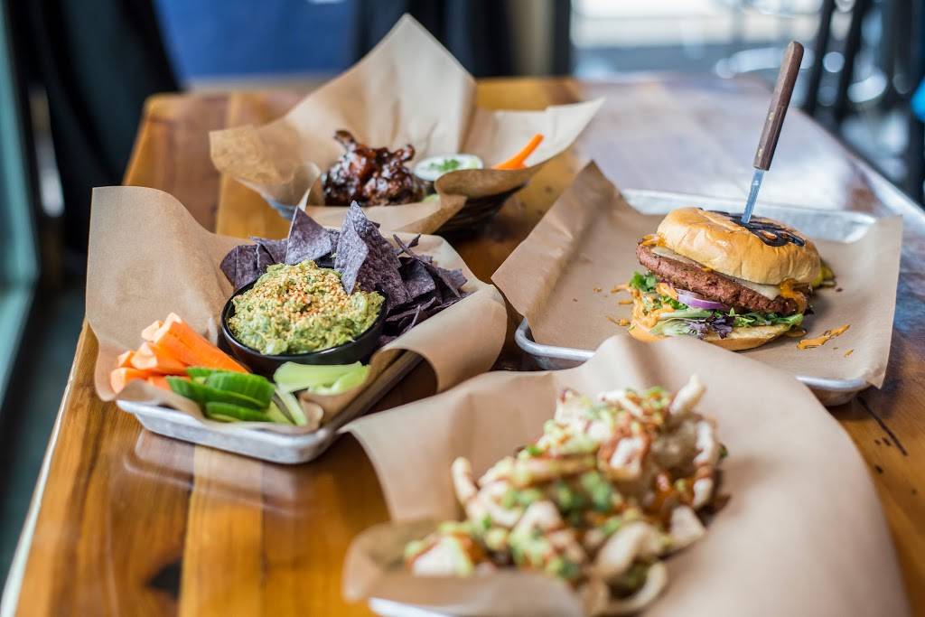 Revelry Kitchen + Bar | restaurant | 1410 E 6th St, Austin, TX 78702, USA | 5123225223 OR +1 512-322-5223