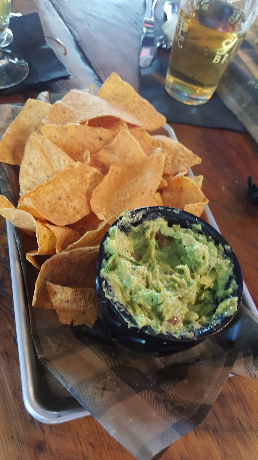 JohnnyZ Pour House | restaurant | 10936 Sheridan Rd, Pleasant Prairie, WI 53158, USA | 2625645756 OR +1 262-564-5756