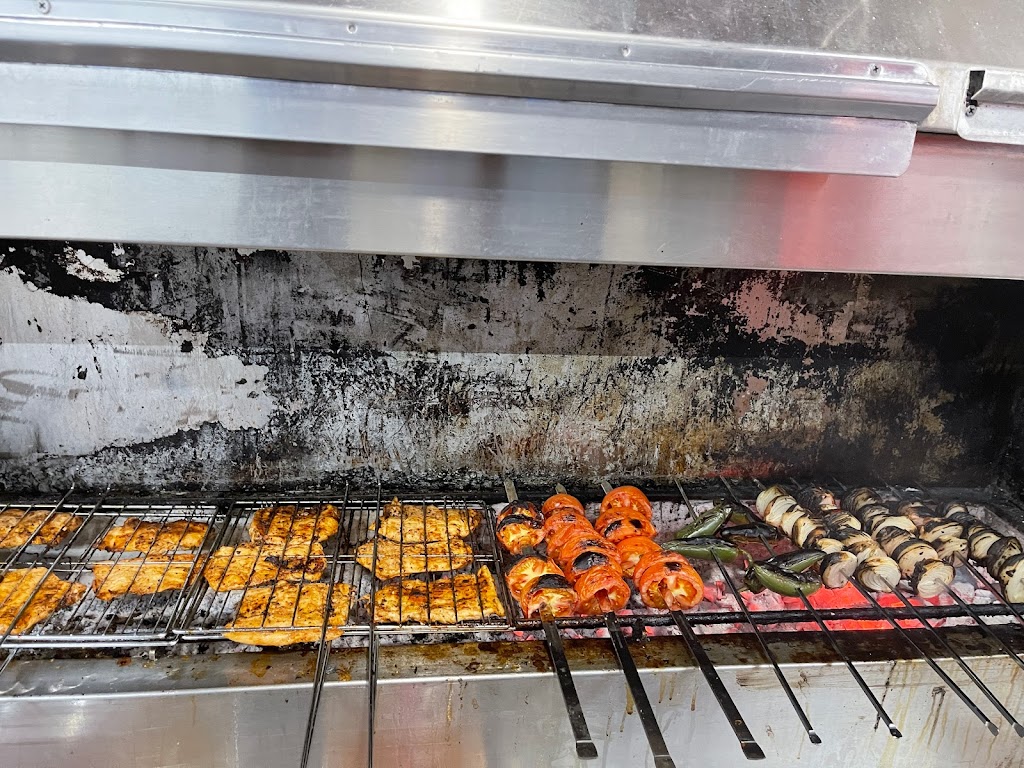 Alloul Grill | restaurant | 12745 W Warren Ave, Dearborn, MI 48126, USA | 3134066608 OR +1 313-406-6608