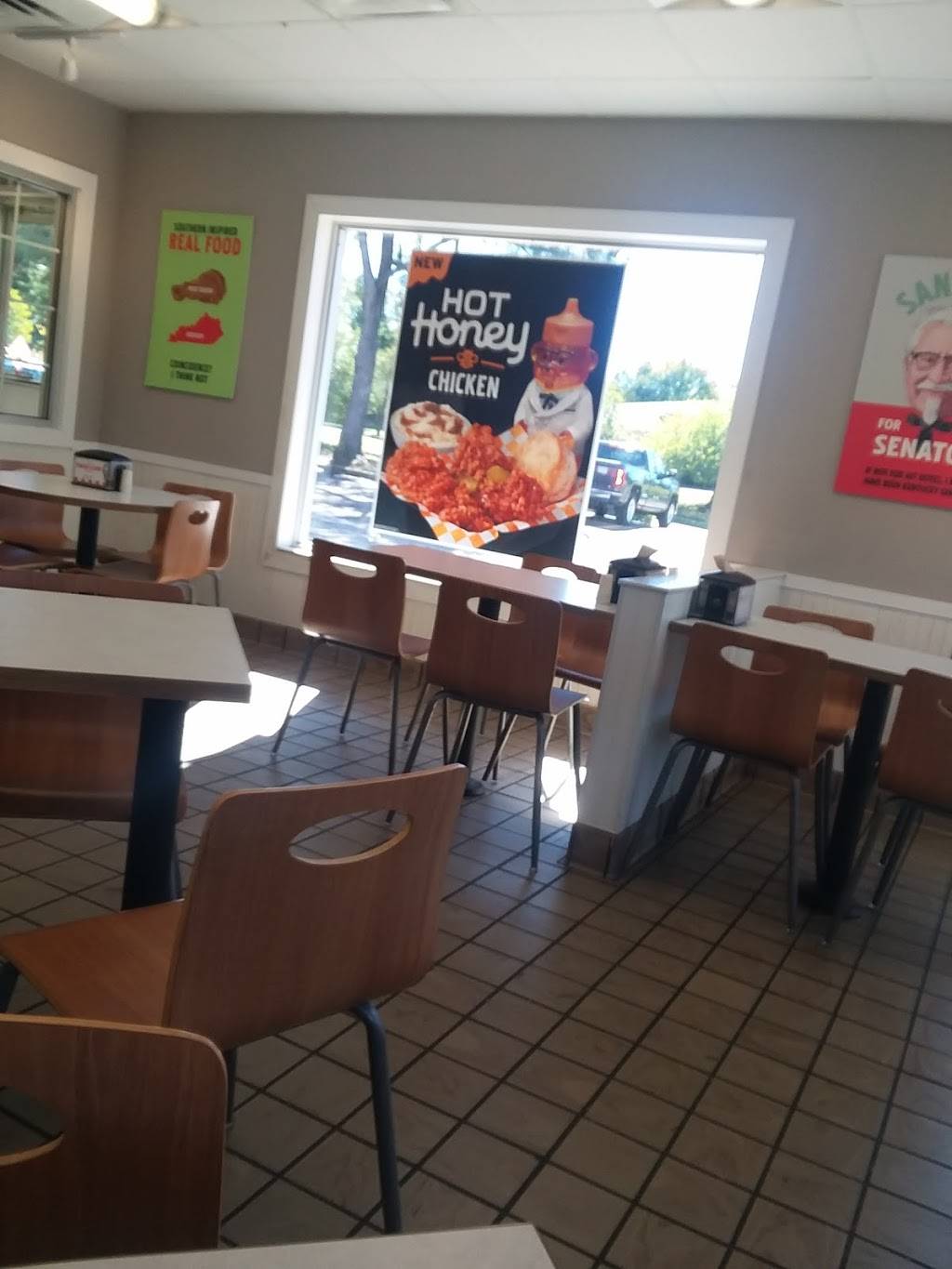 KFC | restaurant | 4790 Riverdale Rd, Memphis, TN 38141, USA | 9017548581 OR +1 901-754-8581